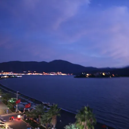 Adrian Hotel 3*