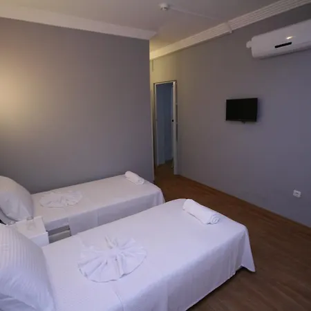 Adrian Hotel